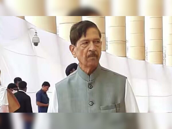  सांसद गिरीश बापट