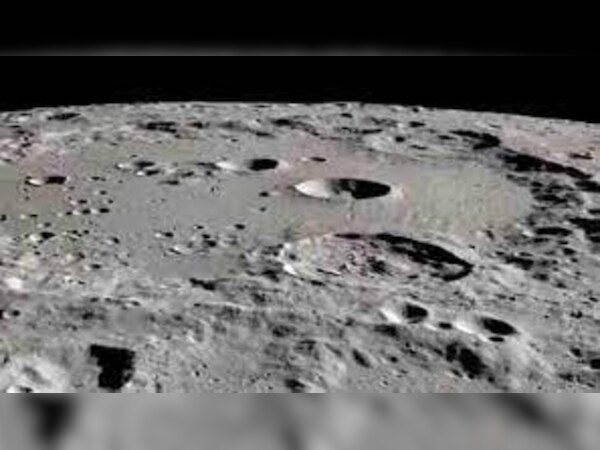 Moon: ଚନ୍ଦ୍ର ପୃଷ୍ଠରେ ମହଜୁଦ ରହିଛି କେତେ ପାଣି? ଗବେଷଣାରୁ ମିଳିଲା ଉତ୍ତର