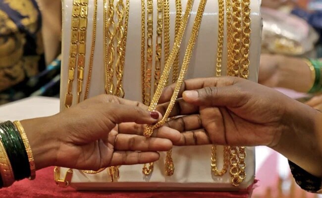 Gold Price 29 Mar: 1500 रुपये सस्ता हुआ सोना, रिकॉर्ड रेट से इतने गिरे दाम