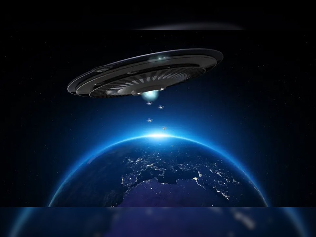 Aliens Report: ब्रह्मांड में इंसानों के सिवा भी कोई है, जो हम पर इस तरह से नजर रख रहा