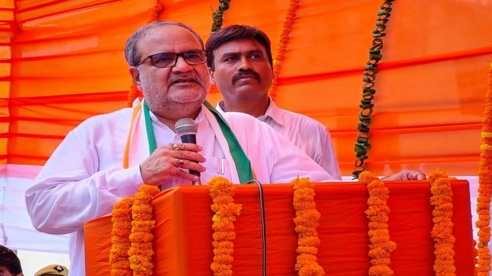 UP Nagar Nikay Chunav: यूपी निकाय चुनाव में BJP मुस्लिम उम्मीदवारों को देगी टिकट UP Nagar Nikay Chunav: यूपी निकाय चुनाव में BJP मुस्लिम उम्मीदवारों को देगी टिकट
