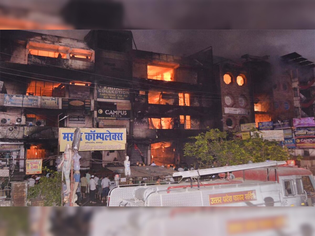 आंधी और बारिश के बाद कानपुर में व्यावसायिक टावरों में लगी आग; 500 दुकानें खाक