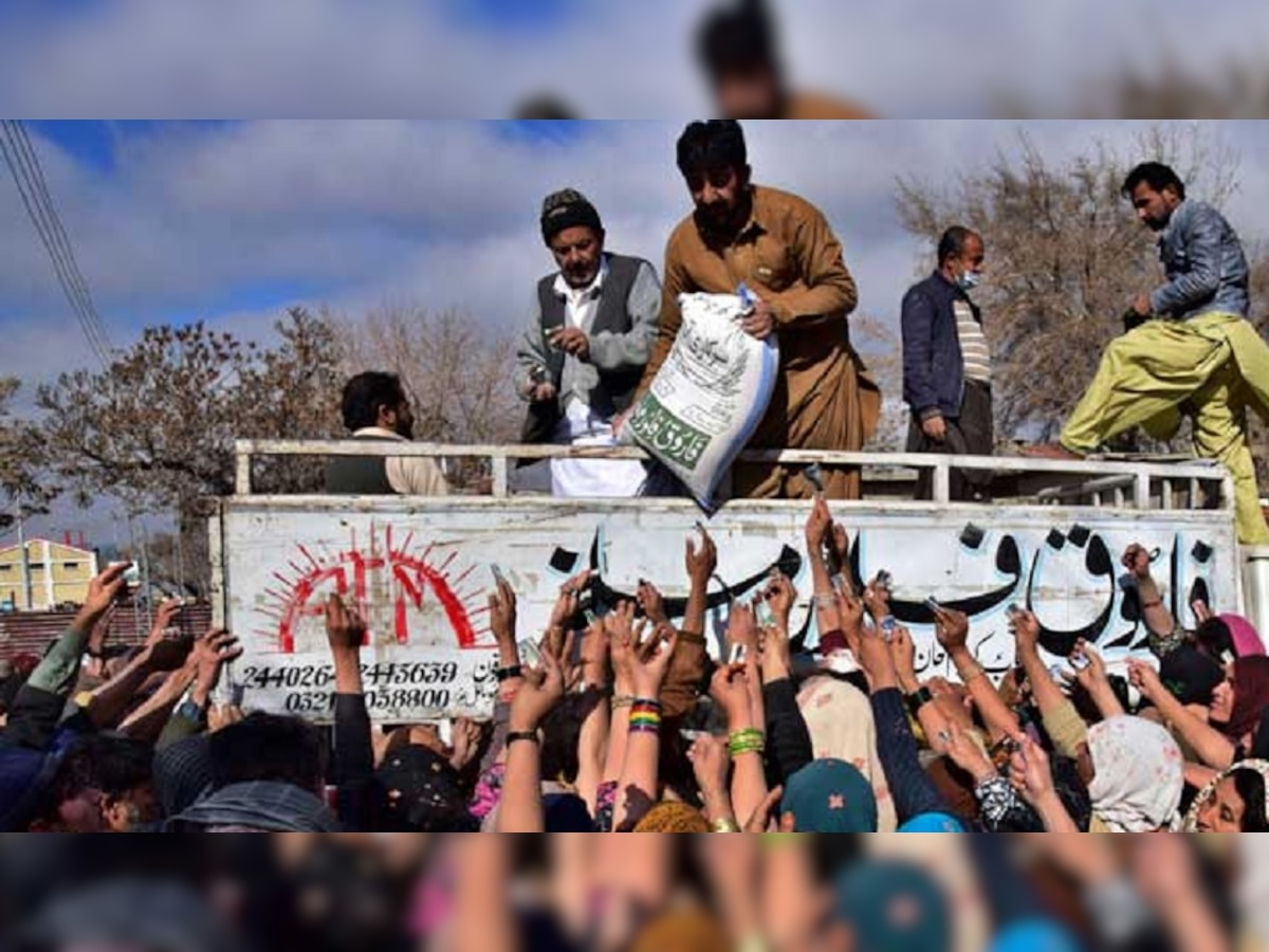 Pakistan Stampede: पाकिस्तान में राशन बांटने के दौरान भगदड़, 11 लोगों की दर्दनाक मौत, कई घायल