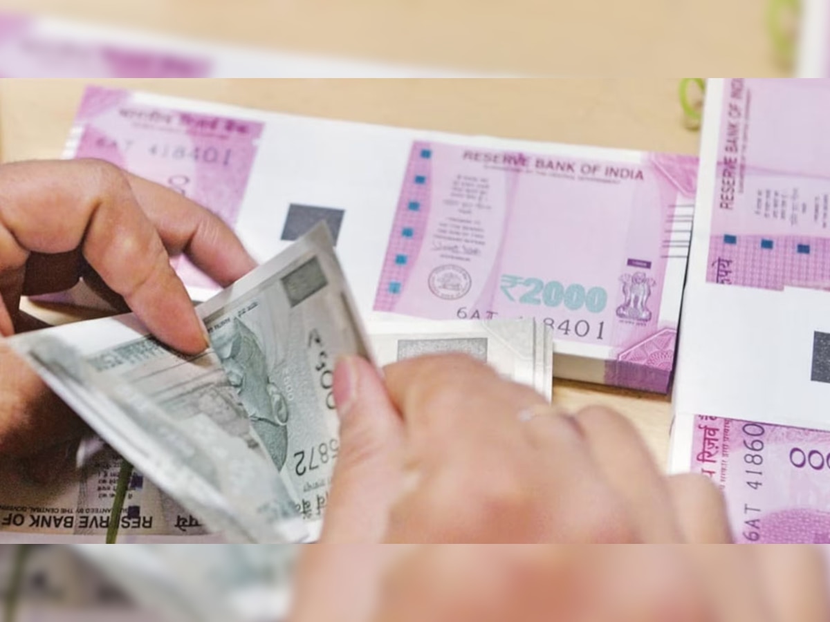 Indian Rupee: दुनिया में रुपये का और बढ़ा दबदबा, अब यह बड़ा मुस्लिम देश भी डॉलर के बजाय भारतीय करंसी में शुरू करेगा व्यापार 