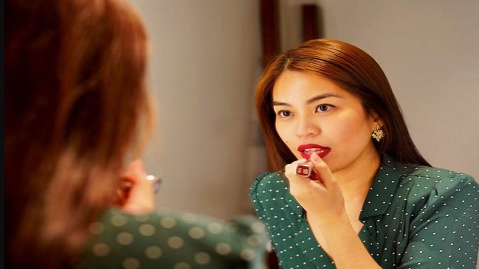 Side Effects of using Lipstick on Health know in details cause cancer