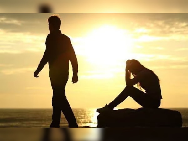 रिलेशनशिप और शादीशुदा जिंदगी को दीमक की तरह खा जाती हैं यह चीजें! इस तरह बचाएं रिश्ता