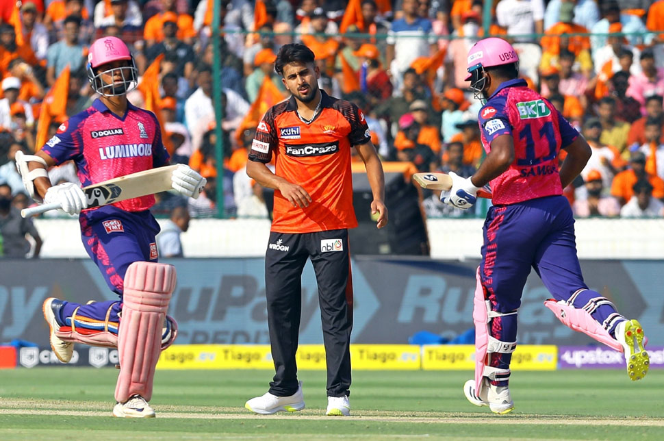 SRH Vs RR: राजस्थान रॉयल्स की बड़ी जीत, 72 रनों से हैदराबाद को दी शिकस्त SRH Vs RR: राजस्थान रॉयल्स की बड़ी जीत, 72 रनों से हैदराबाद को दी शिकस्त