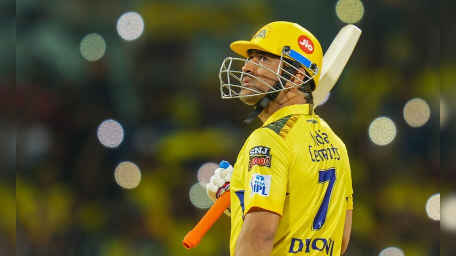MS Dhoni: आते ही धोनी ने 2 गेंदों में जड़े दो छक्के और तोड़ ताला IPL का यह बड़ा रिकॉर्ड