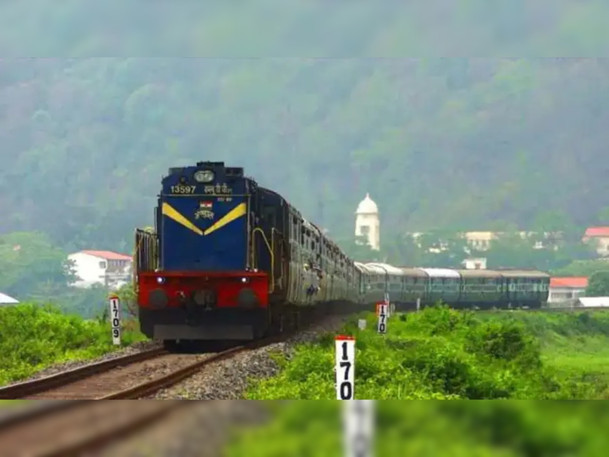 Indian Railway: ଦେଶର ରହିଛି ଅନେକ ପୁରୁଣା ରେଳଷ୍ଟେସନ, ଜାଣନ୍ତୁ ଏହାର ଇତିହାସ