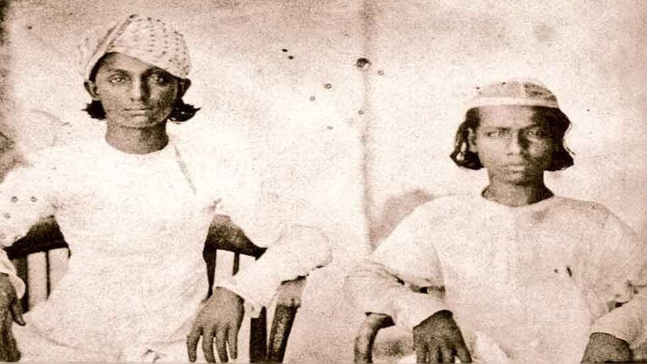 Mughal last family photo: बहुत दयनीय थी अंतिम मुगल शासक की हालत; किराए के घर में पेंशन से गुजर-बसर करते थे वंशज