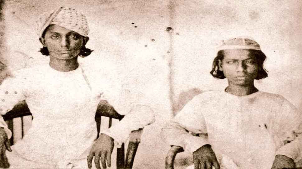 Mughal last family photo: बहुत दयनीय थी अंतिम मुगल शासक की हालत; किराए के घर में पेंशन से गुजर-बसर करते थे वंशज Mughal last family photo: बहुत दयनीय थी अंतिम मुगल शासक की हालत; किराए के घर में पेंशन से गुजर-बसर करते थे वंशज
