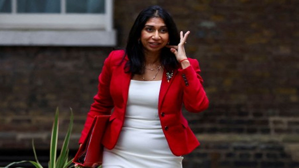 Pakistan News: "पाकिस्तानी गोरी लड़कियों का रेप करते हैं", नेता के बयान ने मचाया बवाल Pakistan News: "पाकिस्तानी गोरी लड़कियों का रेप करते हैं", नेता के बयान ने मचाया बवाल