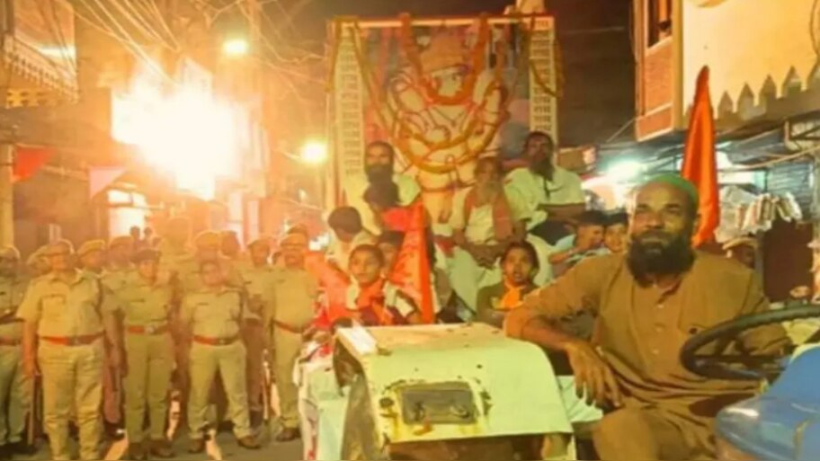 राजस्थान में दिखी एकता की मिसाल; मोहम्मद रमज़ान कई बरसों से शोभायात्रा में ले रहे हिस्सा