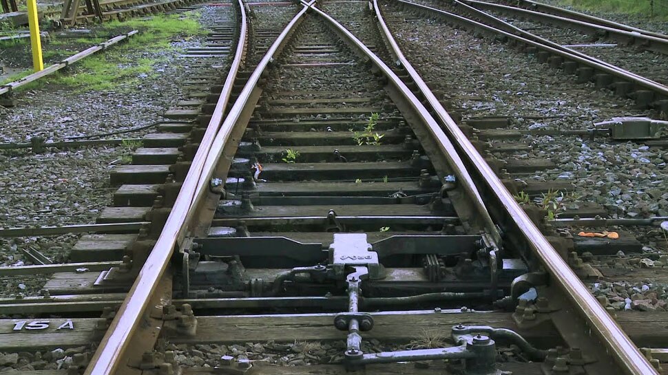 Indian Railways Interesting Facts how train driver changes tracks