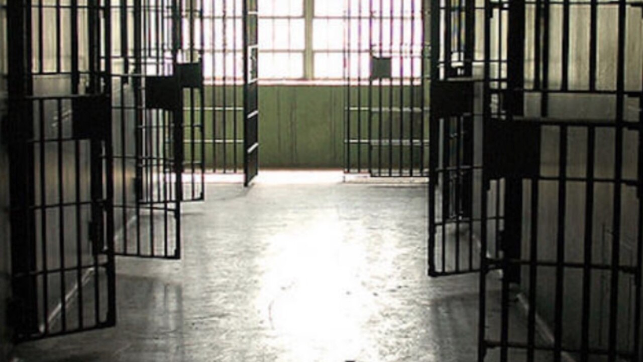 1700 कैदियों ने दिल्ली की जेलों में क्यों किया सरेंडर? जानिए पूरा माजरा