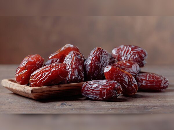 Benefit of Dates: रोजाना खजूर खाने से होगें ये पांच बड़े फायदे, वजन भी घटेगा