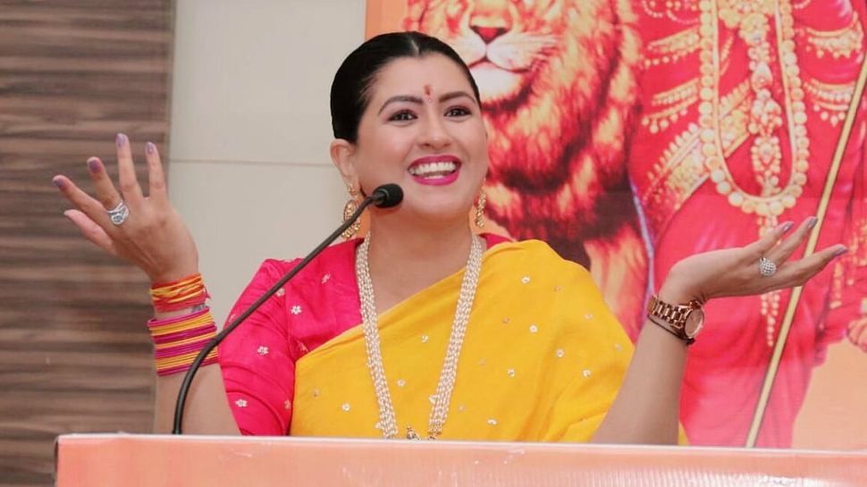 मुसलमानों के खिलाफ देतीं थीं भड़काऊ बयान, काजल हिंदुस्तानी को पुलिस ने किया गिरफ्तार मुसलमानों के खिलाफ देतीं थीं भड़काऊ बयान, काजल हिंदुस्तानी को पुलिस ने किया गिरफ्तार