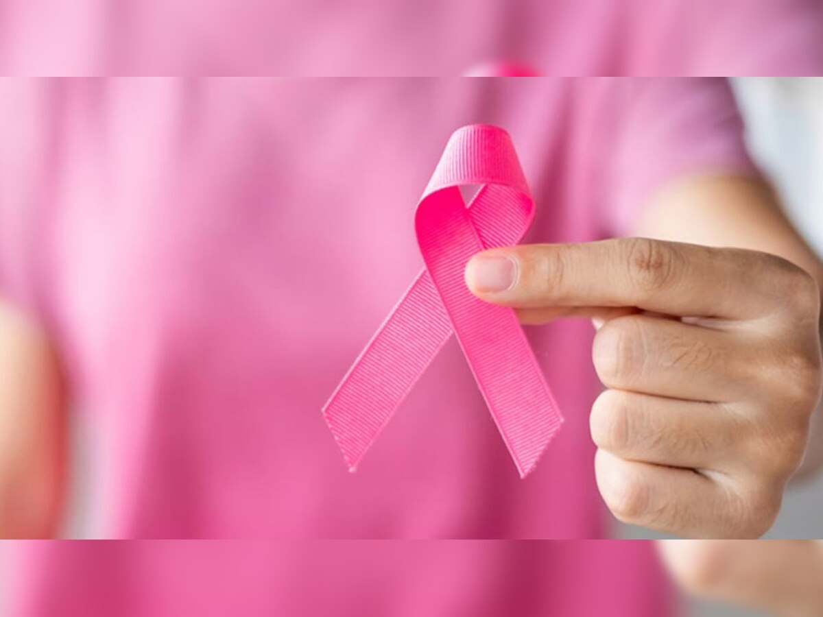 Breast Cancer Symptoms: ସ୍ତନରେ ଦେଖୁଛନ୍ତି କି ଏସବୁ ଲକ୍ଷଣ, ହୋଇପାରେ ସ୍ତନ କର୍କଟ ରୋଗ