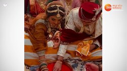 Bride Groom Viral Video: दूल्हे ने दुल्हन के लिए सरेआम किया ऐसा काम, देख कर चौंक गए सारे मेहमान 