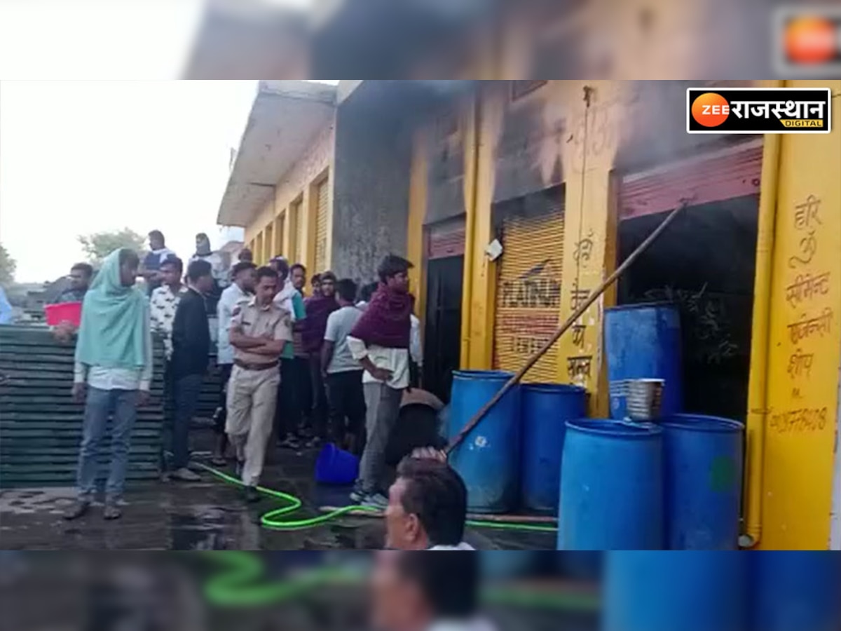 Tonk News: टेंट हाउस के गोदाम में लगी भीषण आग, 7 लाख रुपए के सामान जलकर खाक 