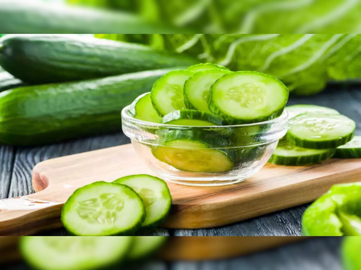 Cucumber Benefits: गर्मियों के मौसम शरीर में नहीं होगी पानी की कमी, बस दिन में 4-5 बार खाएं खीरा 