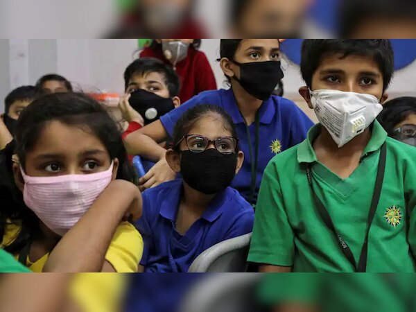 Mask For Children: बच्चों के लिए मास्क अनिवार्य नहीं; फ़ायदे के बजाय हो सकता है नुक़सान: विशेषज्ञ