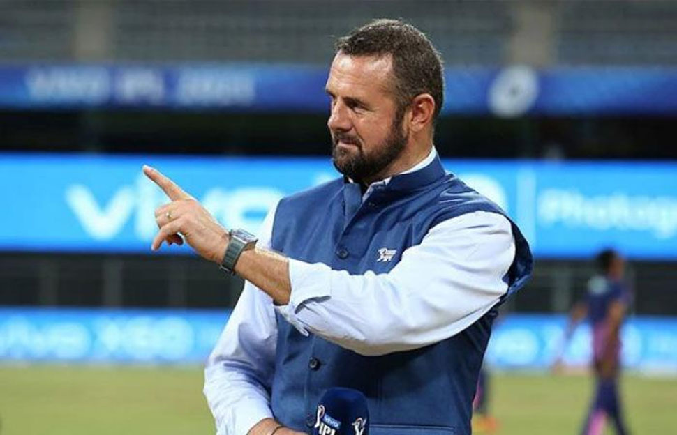 PSL में इस दिग्गज के साथ गैर इंसानी सलूक: कई दिनों तक रहे भूखे, बाहर खड़े लोग पीटना चाहते थे, जानिए क्यों PSL में इस दिग्गज के साथ गैर इंसानी सलूक: कई दिनों तक रहे भूखे, बाहर खड़े लोग पीटना चाहते थे, जानिए क्यों