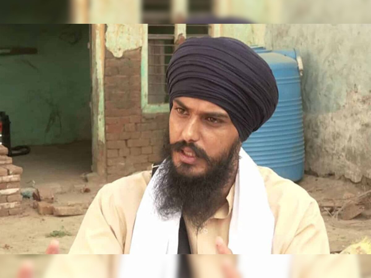 Amritpal Singh: अमृतपाल सिंह पर लगातार कसा जा रहा शिकंजा, पुलिस ने तीन करीबियों को किया गिरफ्तार