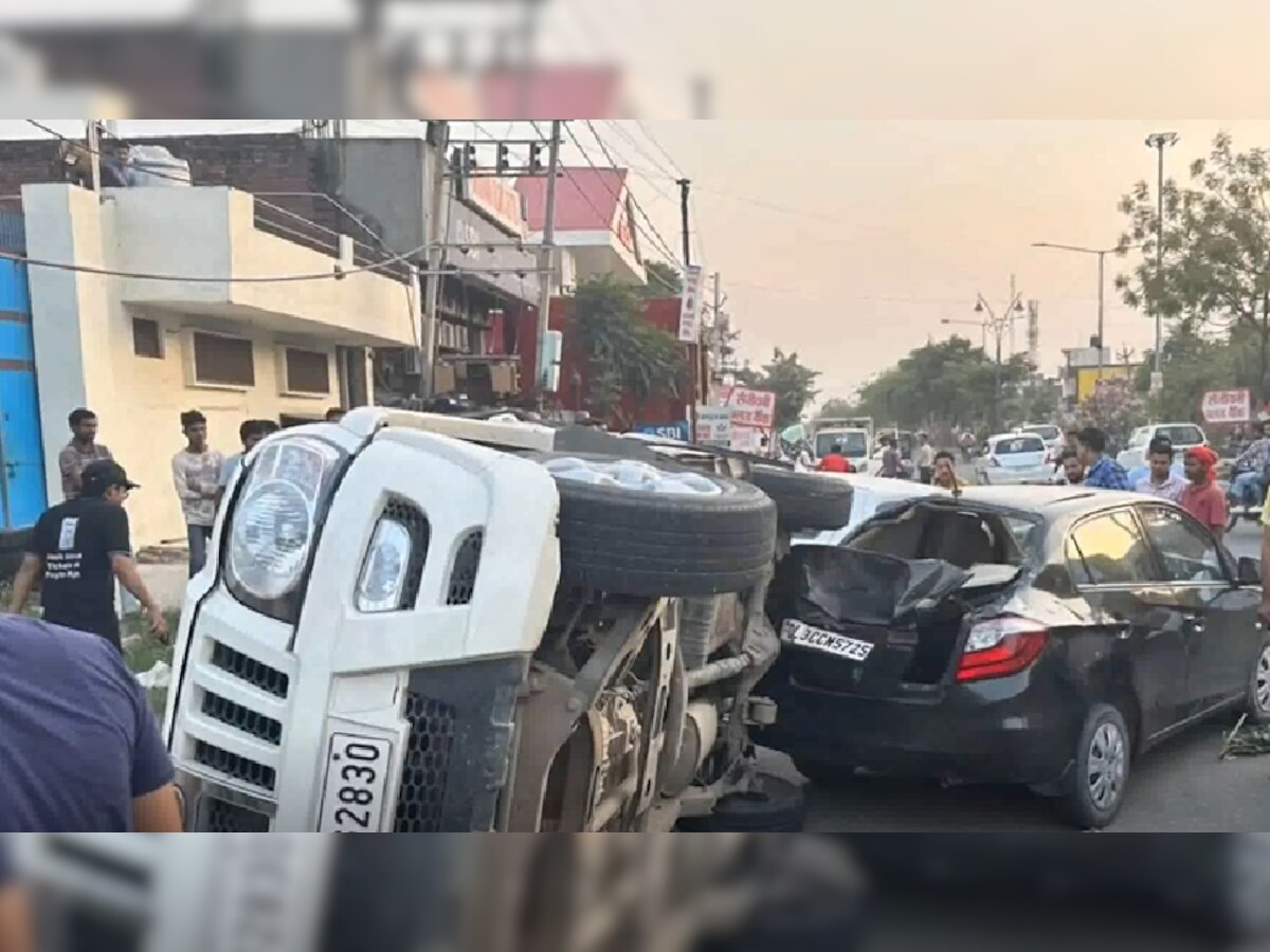 Yamunanagar Accident News: पहले डिवाइडर फिर पेड़ और उसके बाद Honda City के ऊपर पलटी Scorpio