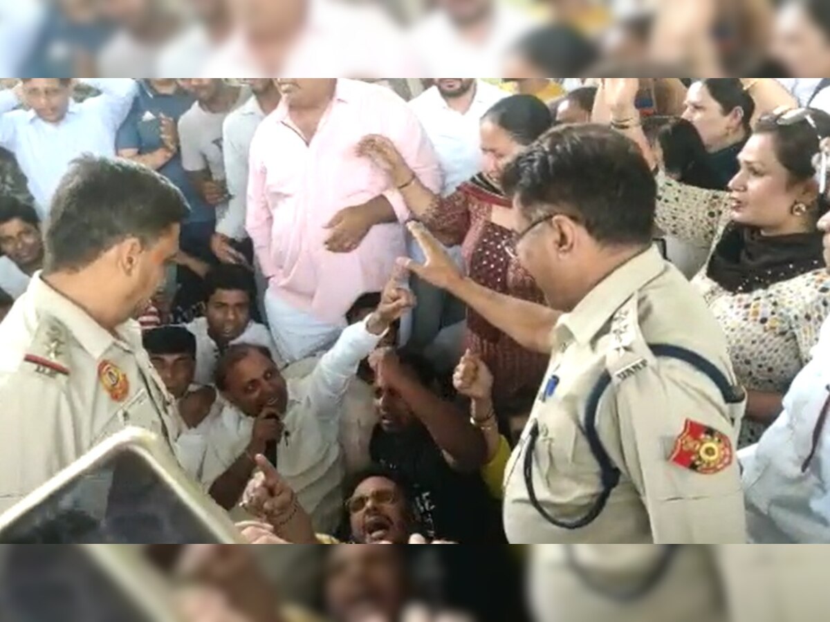 CBI Summons CM Kejriwal: केजरीवाल से पूछताछ में विरोध में AAP का प्रदर्शन, कई कार्यकर्ता किए डिटेन | News in Hindi