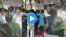 जमीन पर पहुंची TV डिबेट! आपस में भिड़े BJP-कांग्रेस नेता, जूतम पैजार का VIDEO VIRAL