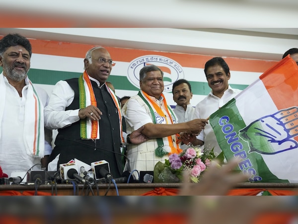 कर्नाटक में भाजपा को बड़ा झटका! पूर्व मुख्यमंत्री जगदीश शेट्टर कांग्रेस में शामिल