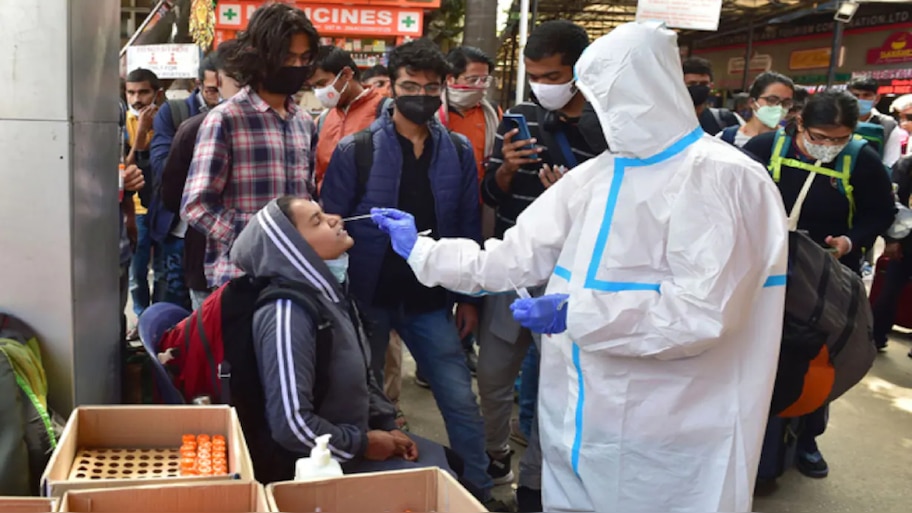 Corona News: 60 हज़ार के पार पहुंचा कोरोना के मरीज़ों का आंकड़ा; 24 घंटे में 9 हज़ार 111 नए केस, 24 की मौत