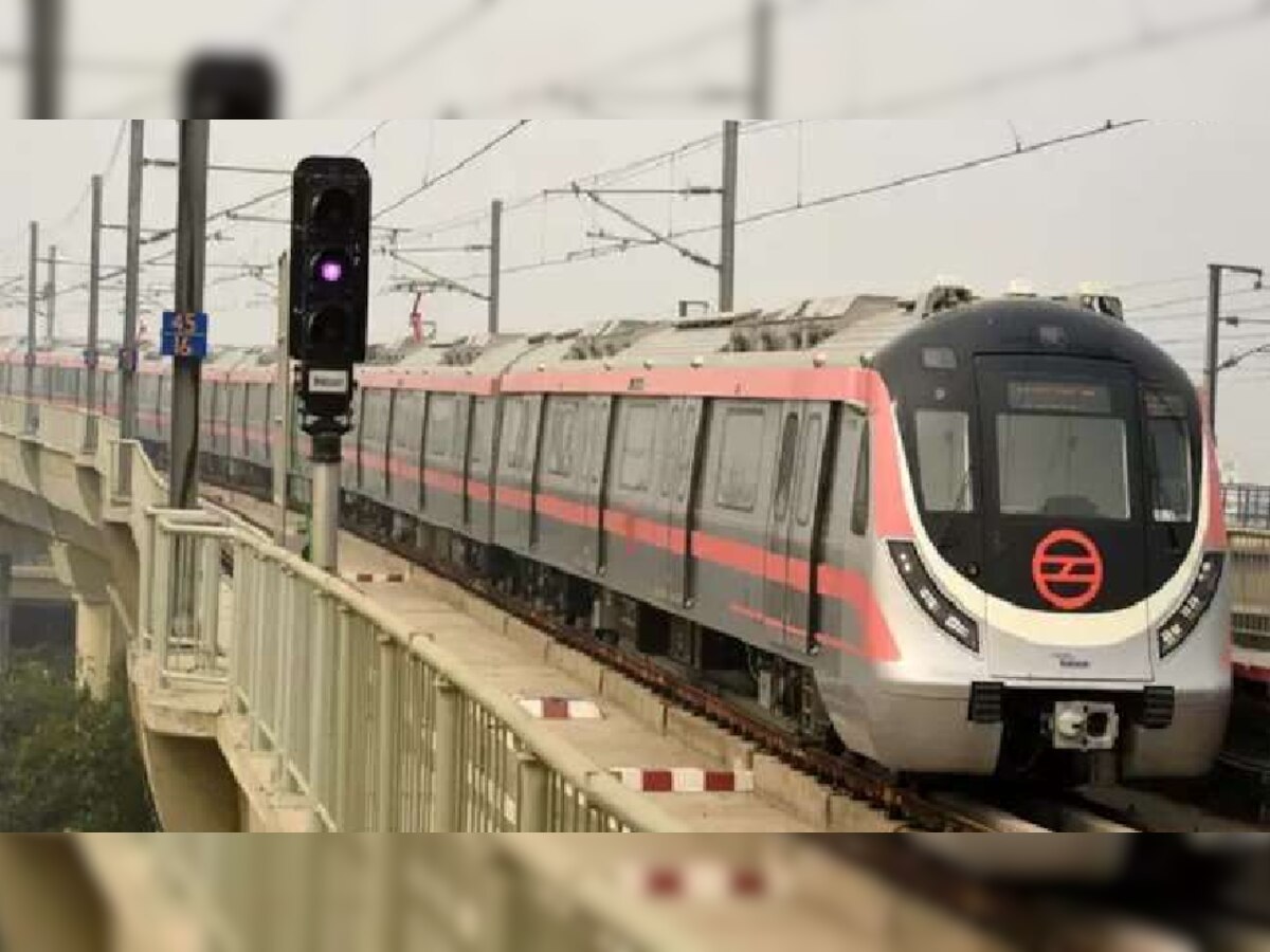 Delhi Metro के चौथे फेज का निर्माण कार्य रहेगा जारी, SC ने खारिज की याचिका 