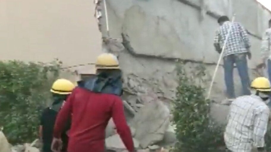 Karnal News: करनाल में 3 मंजिला इमारत ढही, 4 की मौत 20 से ज्यादा घायल