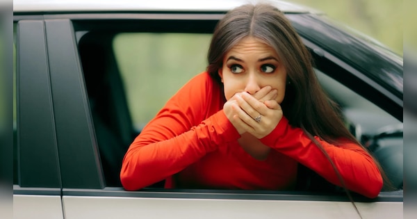 how-to-avoid-motion-sickness-and-stop-vomiting-while-travelling-in-car