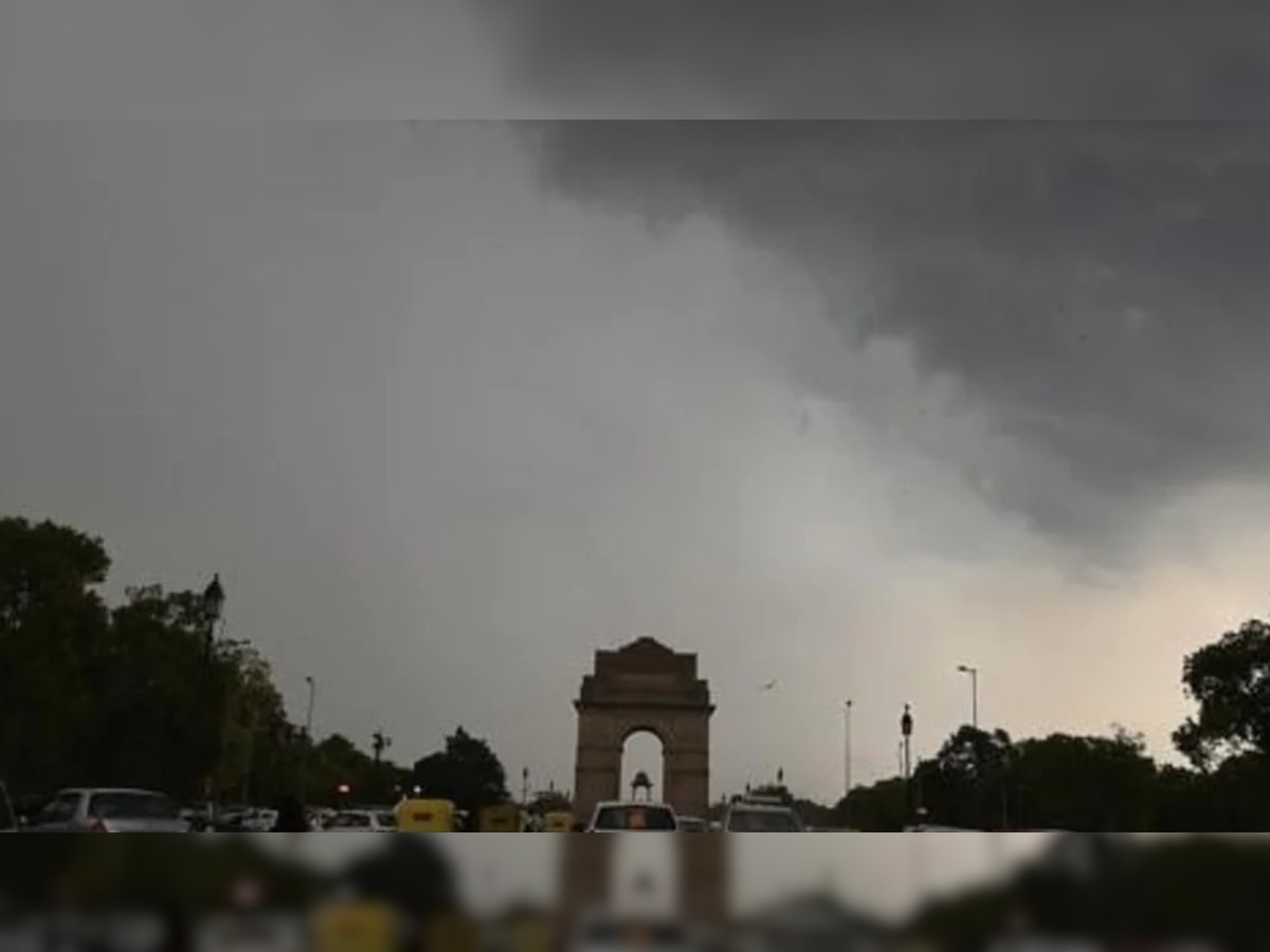 Delhi Weather News: भीषण गर्मी के बाद मौसम ने ली करवट, IMD ने जताई बारिश की संभावना