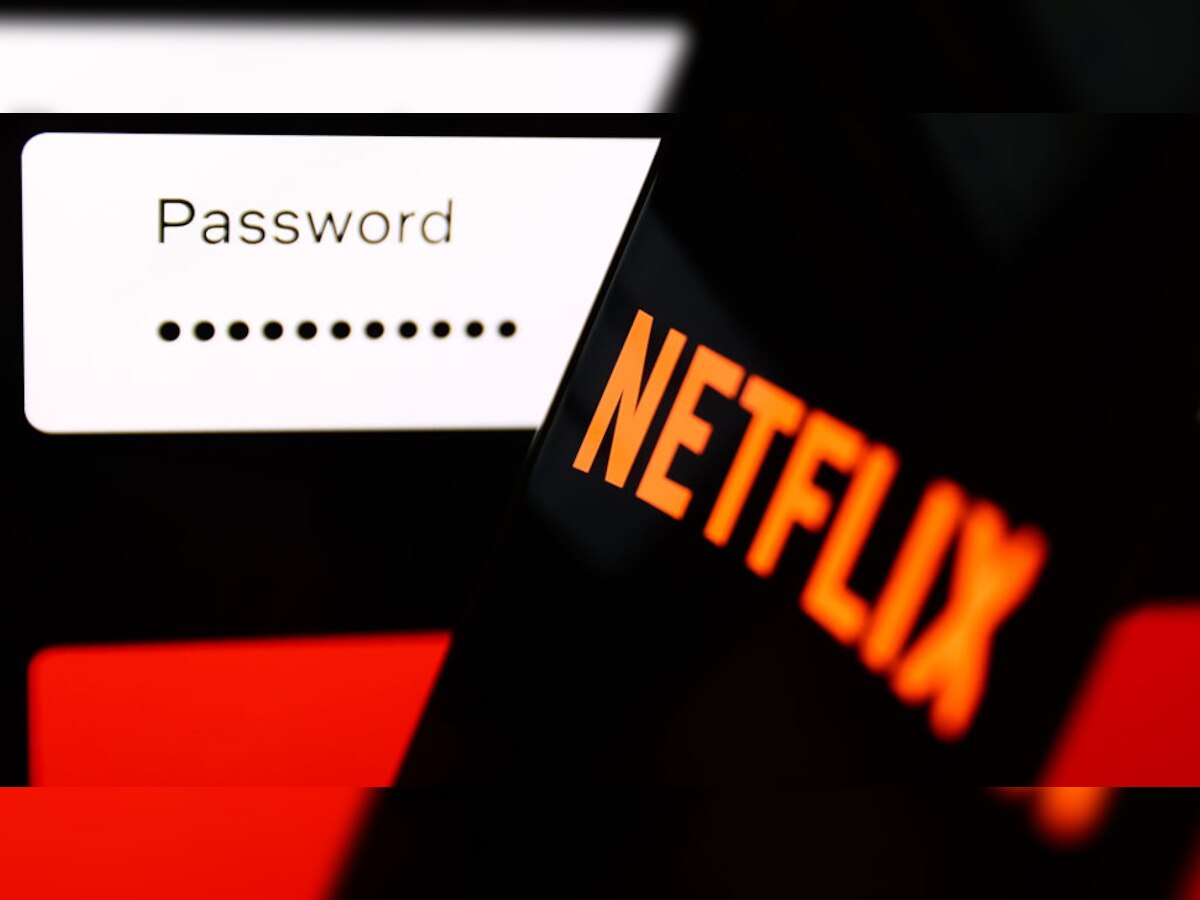 Netflix जेब से चूसेगा ज्यादा पैसा! अब दूसरे को पासवर्ड देना पड़ेगा भारी; लोगों में बढ़ी टेंशन