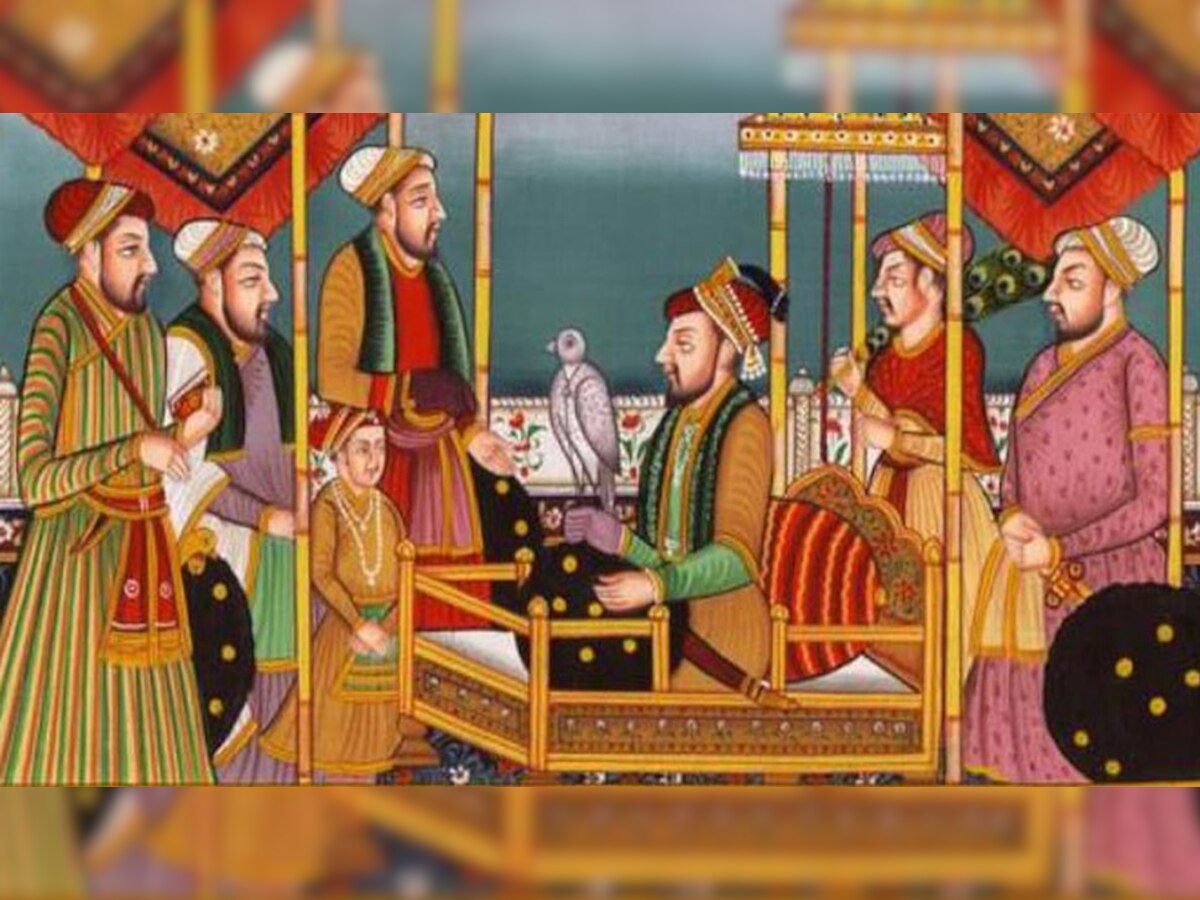राजस्थान: मुगल साम्राज्य चैप्टर हटाने के बाद भी विद्यार्थियों को बांटी जा रही पुरानी किताबें