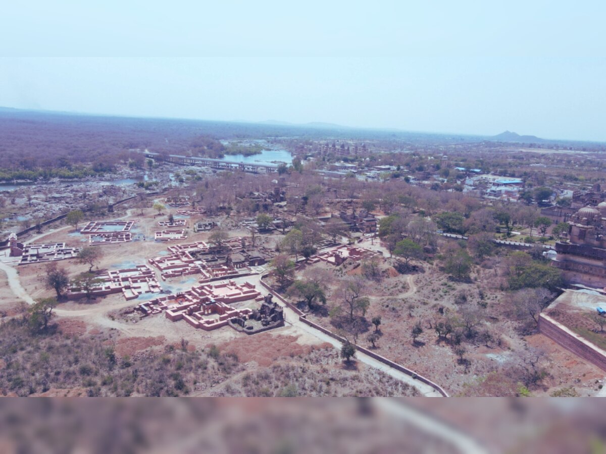 500 years  old 22 structures were found in Orchha