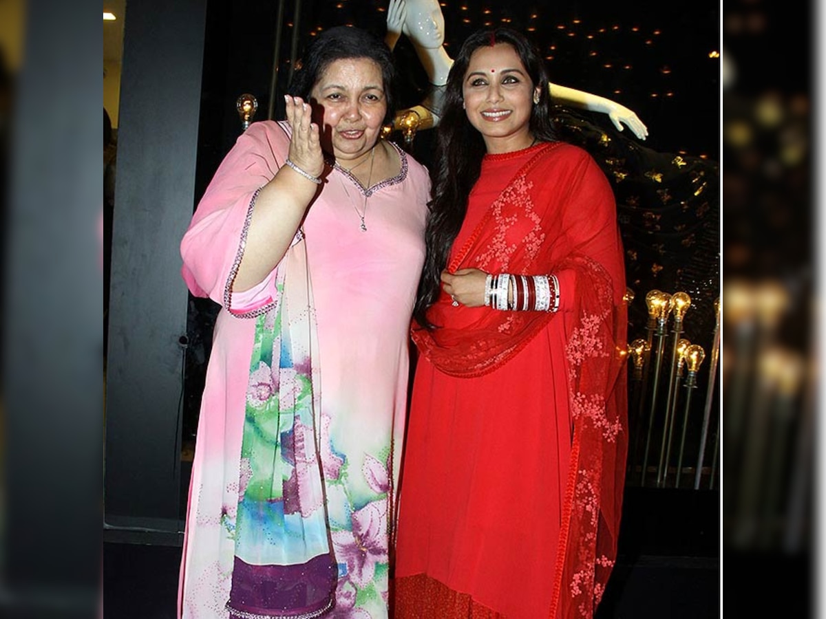 Pamela Chopra Funeral Celebrties reached Aditya Chopra Juhu house for