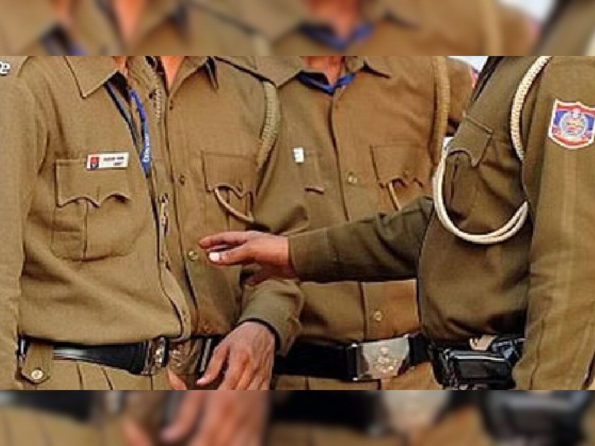 Delhi Police के 4 कांस्टेबलों ने की 10.5 लाख की लूट, ऐसे दिया वारदात को अंजाम 