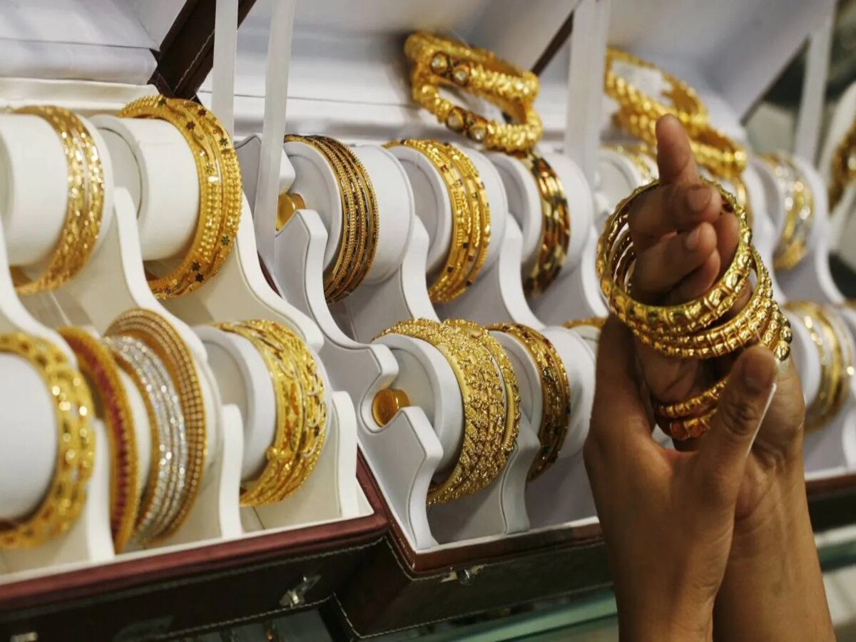 Gold-Silver Price: ଗହଣା କିଣିବାର ସୁବର୍ଣ୍ଣ ସୁଯୋଗ: ସୁନା-ରୁପା ଦରରେ ବଡ଼ ଧରଣର ହ୍ରାସ, ଜାଣନ୍ତୁ ଆଜିର ନୂଆ ରେଟ୍