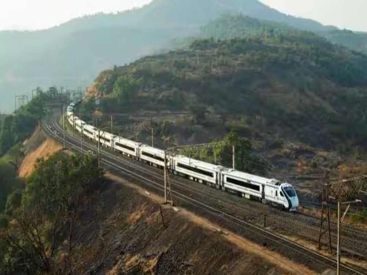 Indian Railway: ଅନ୍ୟ ଟ୍ରେନ୍ ପରି ନାହିଁ ଇଞ୍ଜିନ? ହେଲେ କିପରି ବନ୍ଦେ ଭାରତ ଏକ୍ସପ୍ରେସ ଚଳାଉଛନ୍ତି ଲୋକ ପାଇଲଟ? 