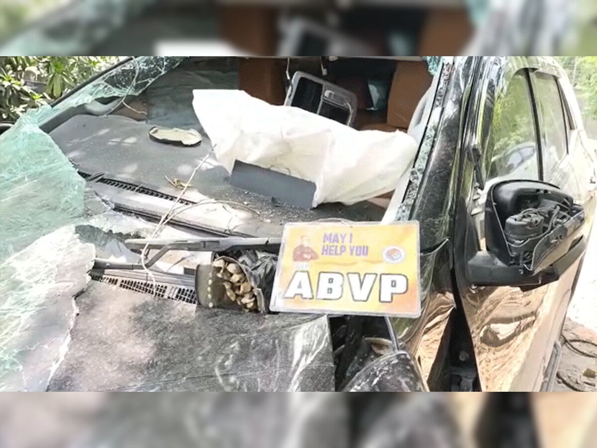गाजियाबादः तेज रफ्तार का कहर, SUV कार डिवाइडर टकराई, 1 की मौत, 4 घायल 