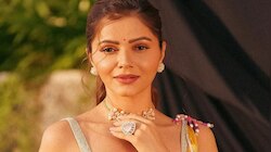 ईद के मौके पर बला की खूबसूरत लगीं रुबीना दिलैक, ट्रेडिशनल लुक ने फैंस को किया घायल!