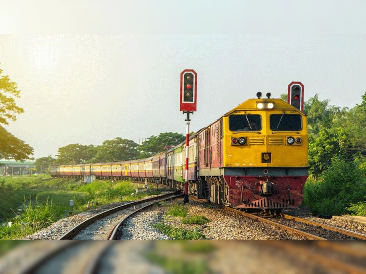 summer special train: समर वेकेशन का कर रहे हैं प्लान तो रेलवे लेकर आया है ये नायाब तोहफा, सफर होगा और सुहाना 
