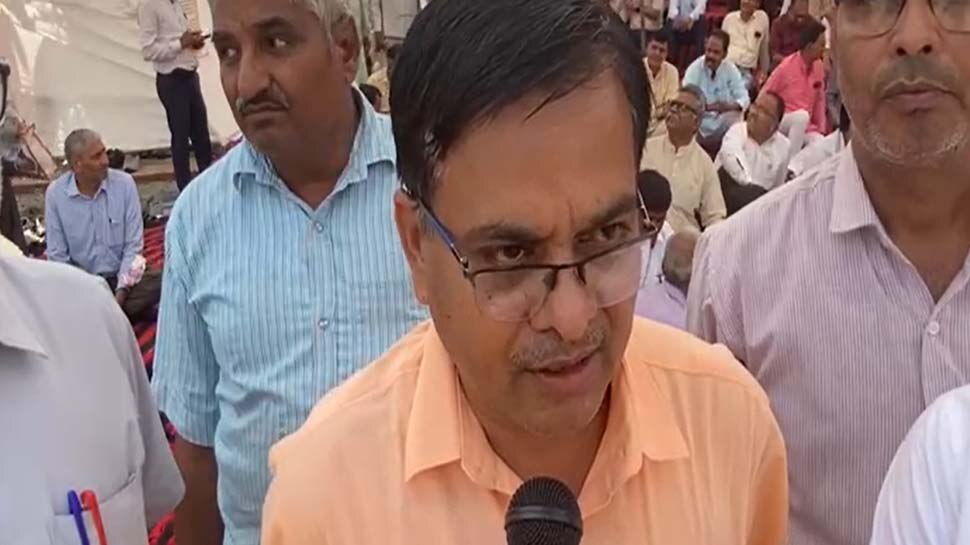 OPS खाता नंबर जारी नहीं होने से नाराजगी, राजस्थान शिक्षक संघ ने दिया एक दिवसीय सत्याग्रह