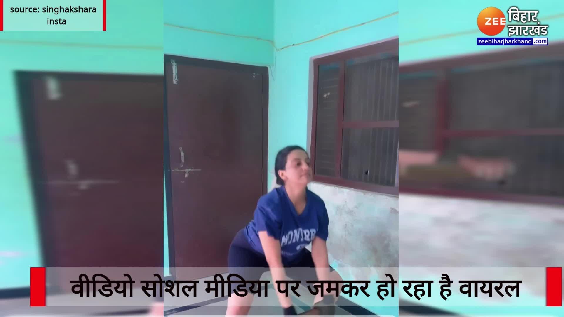 Fitness queen Akshara Singh was seen sweating in gym video went viral