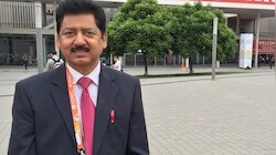 डॉ. संजय चौधरी को वर्ष 2023 के नेत्र रोग विशेषज्ञ पुरस्कार से सम्मानित किया गया